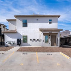2BR 2BA Coastal Home King Bed Smart TVs A