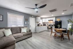 1BR 1BA Chic Home   King Bed   Smart TVs - Image 4