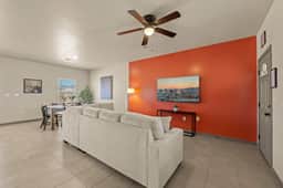 3BR 2.5BA Modern Farmhouse • King Bed • Smart TVs - Image 3