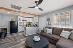 Cozy Modern Retreat   2BR 1BA Near Fort Bliss - Image 5