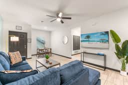 2BR 2BA Coastal Home King Bed Smart TVs B - Image 5