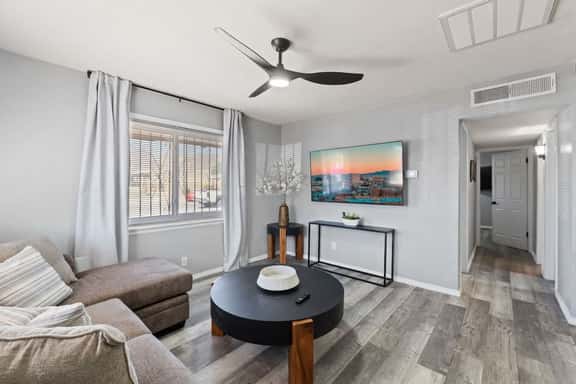 Cozy Modern Retreat   2BR 1BA Near Fort Bliss - Image 1