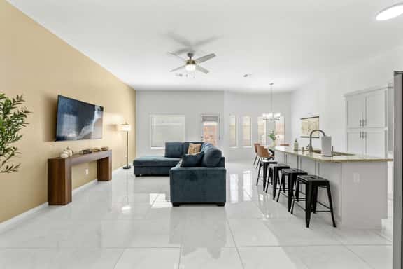 Desert Modern 3BR 2BA Home King Bed Smart TVs - Image 1