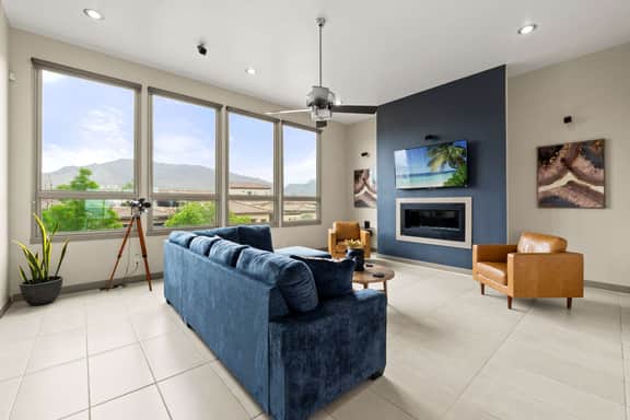 Mountain View Pool House - Image 2