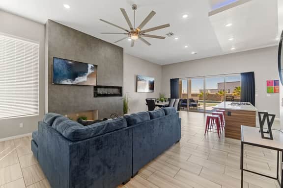 Miami Style Pool House 4 Bed 3.5 Bath - Image 4