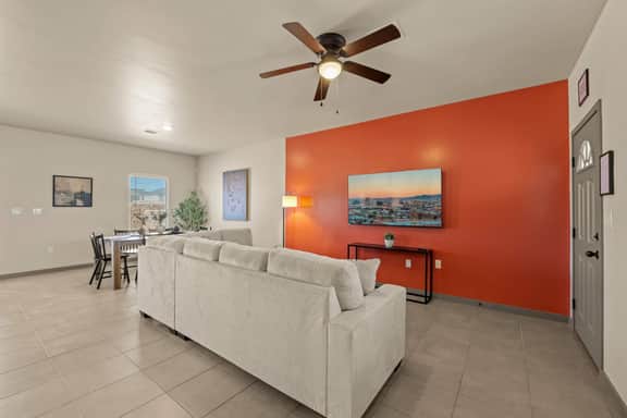 3BR 2.5BA Modern Farmhouse • King Bed • Smart TVs - Image 3