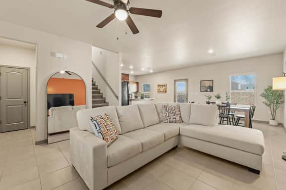3BR 2.5BA Modern Farmhouse • King Bed • Smart TVs - Image 2