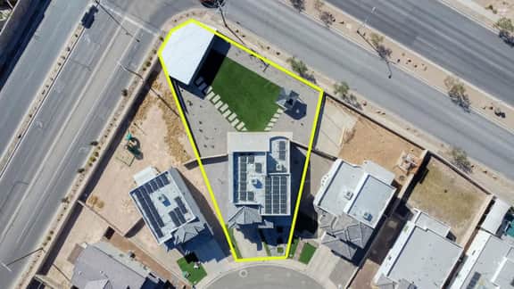 Massive Backyard! Tri Level Home 4 Bed 3.5 Bath - Image 2