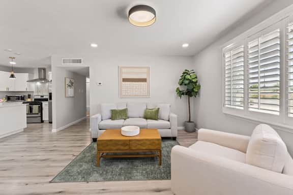 Stylish 3BR • 2 Living Areas • 10 Min to Airport - Image 5