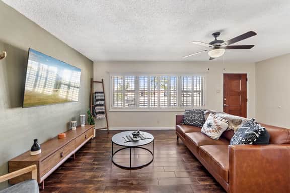 Southwestern Modern 4 Bedroom - Image 2