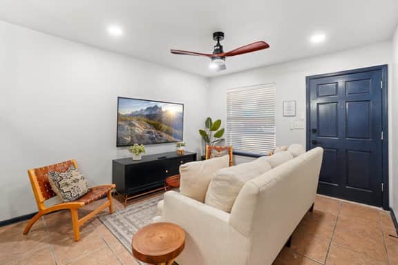 Modern Farmhouse 3BR Near Fort Bliss - Image 3