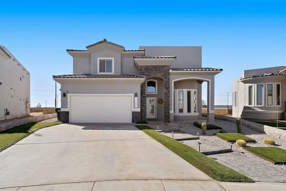 Massive Backyard! Tri Level Home 4 Bed 3.5 Bath - Image 1