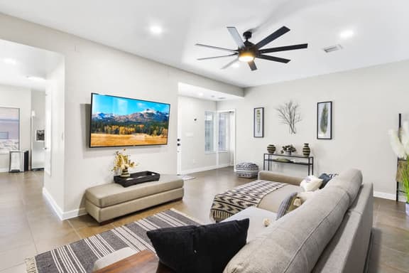 Charming 4BR Near Fort Bliss - Image 1